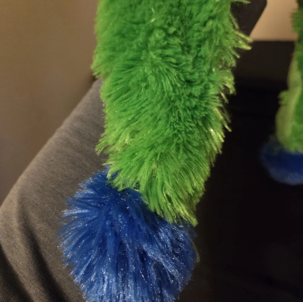 Forever Collectibles Philadelphia Phillies Phanatic Mascot Hat NWOT MLB - Picture 3 of 6